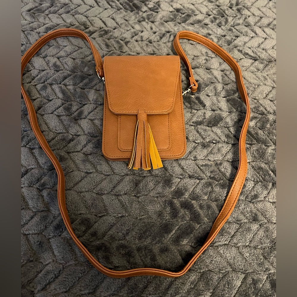 Women Small Tan Cross-body for Cell Phone Case/Wallet